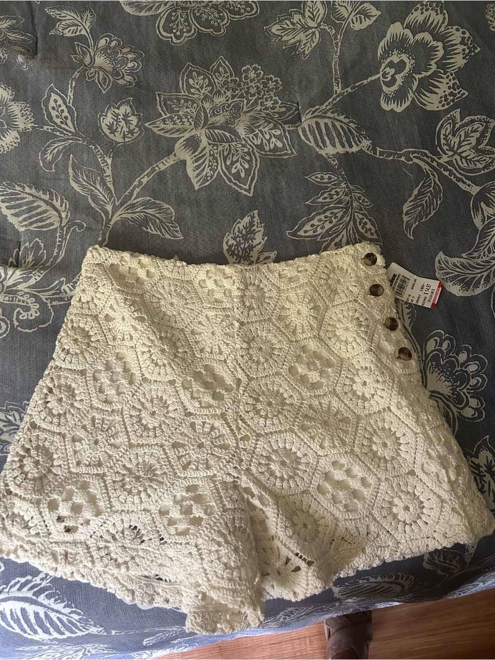 Treasure & Bond Cream Crochet Trim Shorts